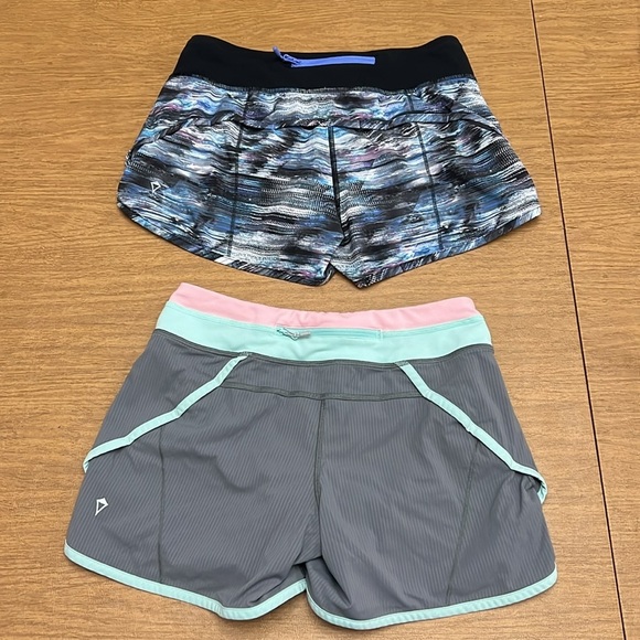 Lot of 2 Ivivva shorts size 14 with built in liner - Picture 2 of 10